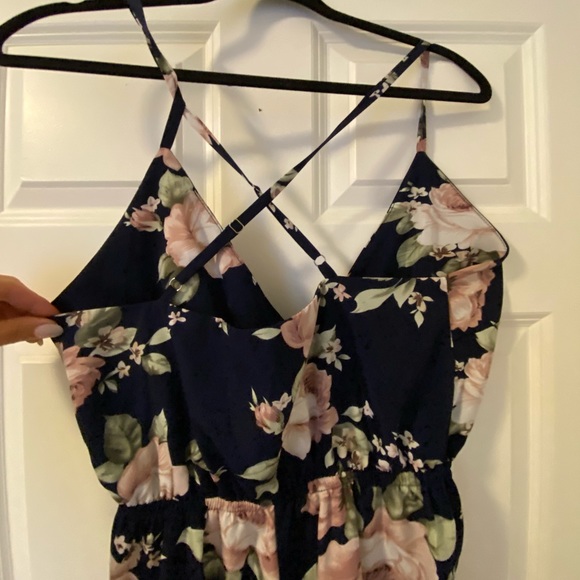 Elegant flowers romper - Picture 6 of 9